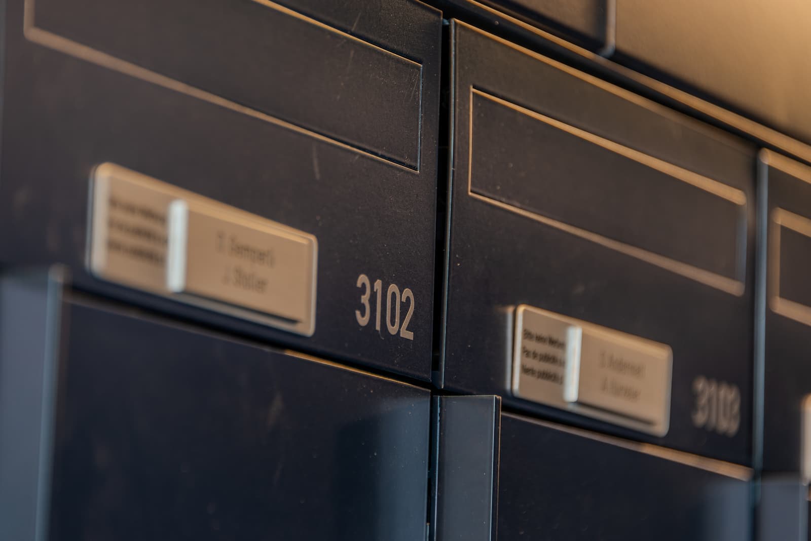 Briefkastenschilder im Bärentower